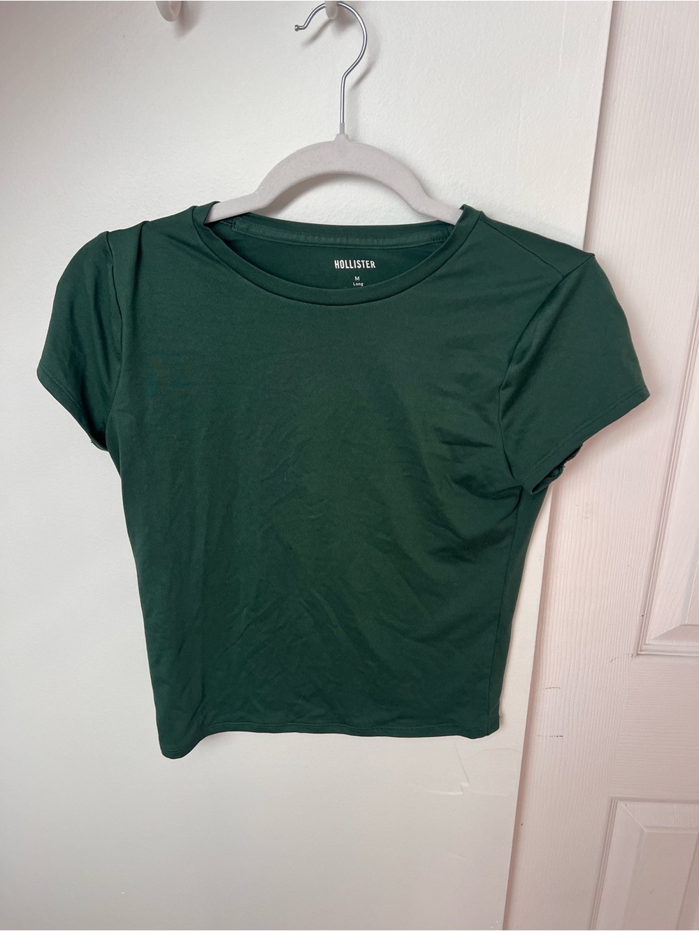 Hollister Women's Forest Green Short Sleeve Crew Tee